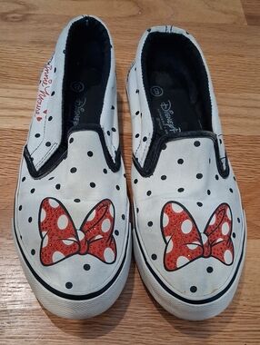 Disney Parks White & Black Polka Dot Slip-On Sneakers with Red Bow Women 8